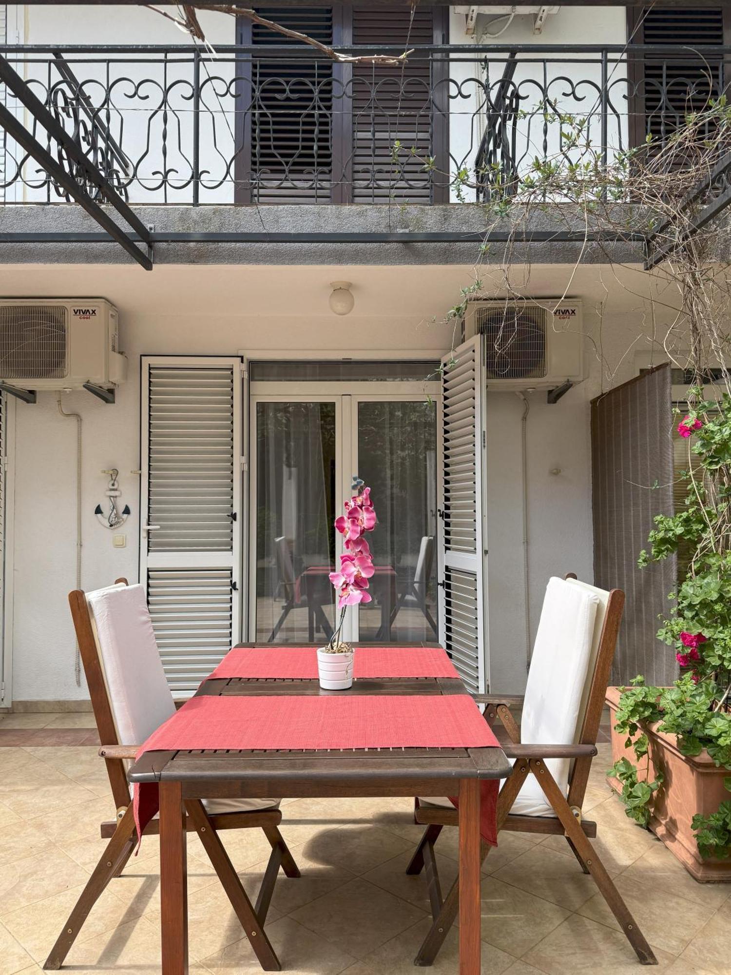 Splendid Luxury Apartments Будва Экстерьер фото